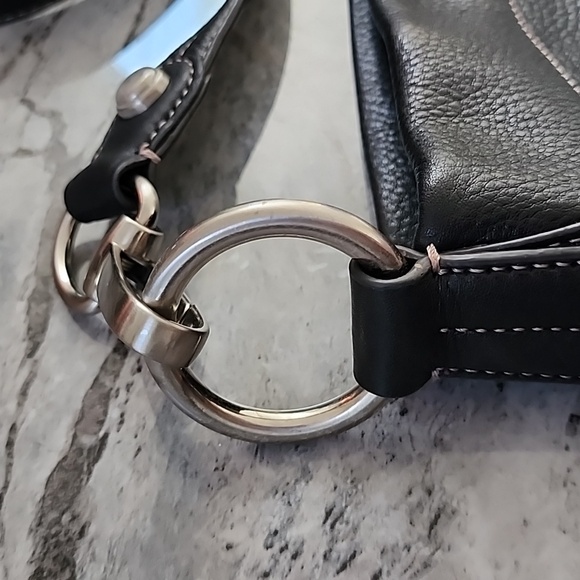 B. Makowsky Leather Crossbody in black leather vintage - Picture 6 of 16